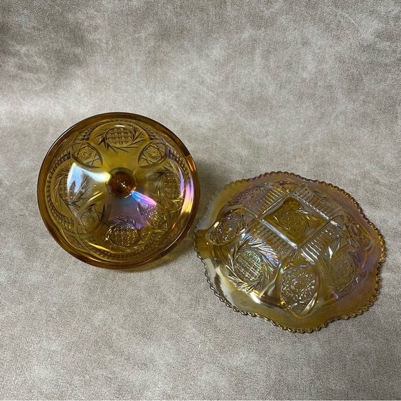 L.E. Smith Art Glass Gold Carnival Item # 310 Hobstar Covered Butter Dish - Picture 4 of 7